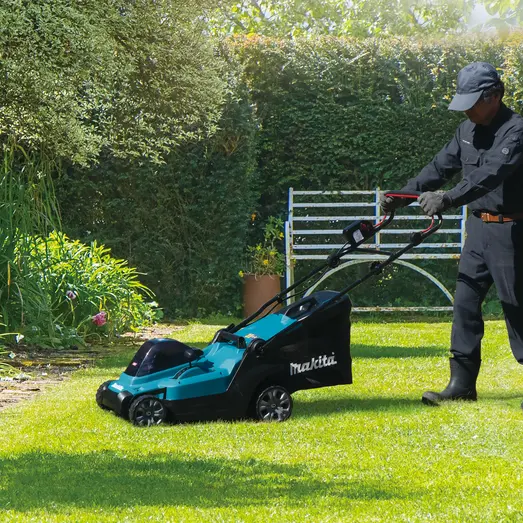 Makita LM003GZ 40V XGT® plæneklipper 38 cm solo