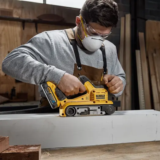 DeWALT DCW220N-XJ 18V Båndsliber solo