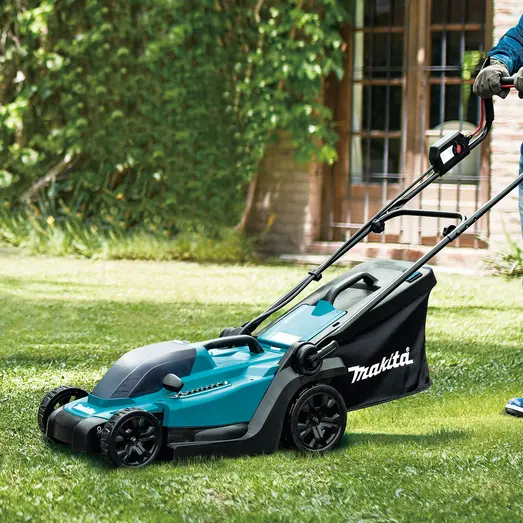 Makita DLM330SM plæneklipper 18V inkl. 1x4,0 Ah batteri og lader