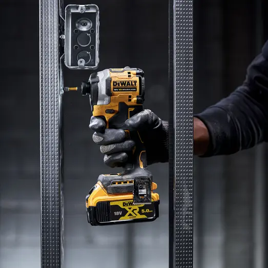 DeWALT DCF850N-XJ 18V slagbore/skruemaskine solo