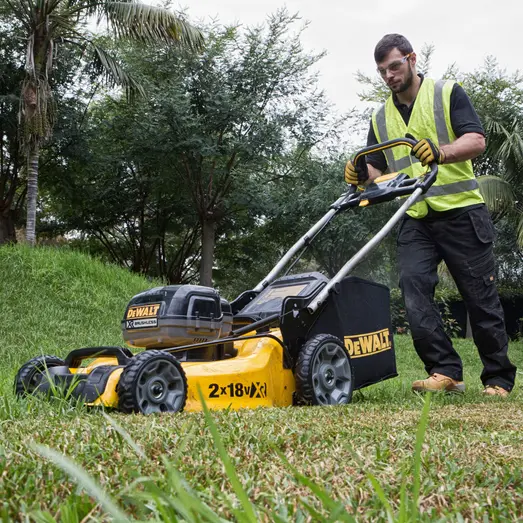 DeWALT DCMW564N-XJ 2x18VV akku plæneklipper 48 cm solo