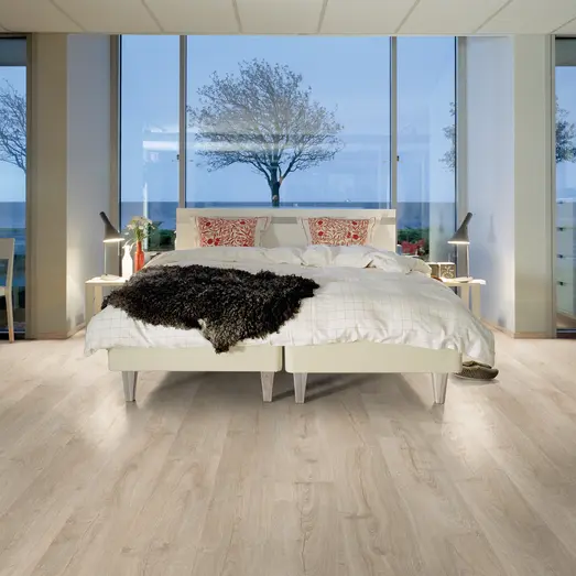 Pergo Modern Plank laminatgulv 1380x190x8 mm eg beige silkemat