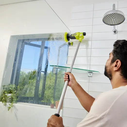 Ryobi RTS4-120G 4V USB rengøringsbørste teleskopisk 1x2,0 Ah batteri