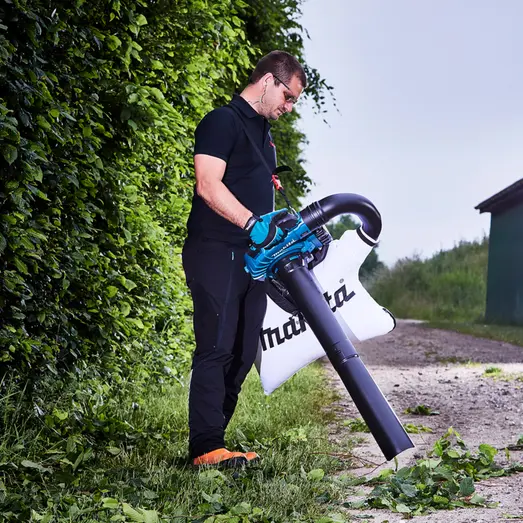 Makita DUB363PT2V 18V LXT løvsuger og blæser 2x5.0 Ah batterier og lader