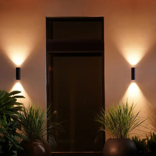 Philips Hue Appear udendørs væglampe sort