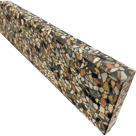 Terrazzo sokkelliste stockholm slebet overflade med fas 40x1,5x7,5 cm