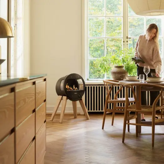 Aduro B1 biopejs med glasdør,- og sider