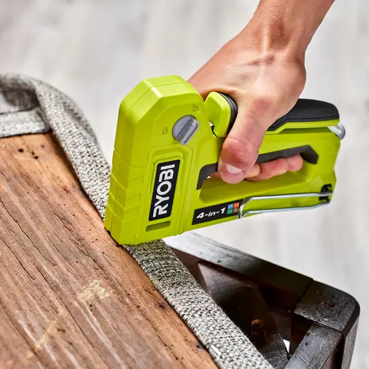 Ryobi RHFST 4-i-en hæftemaskine