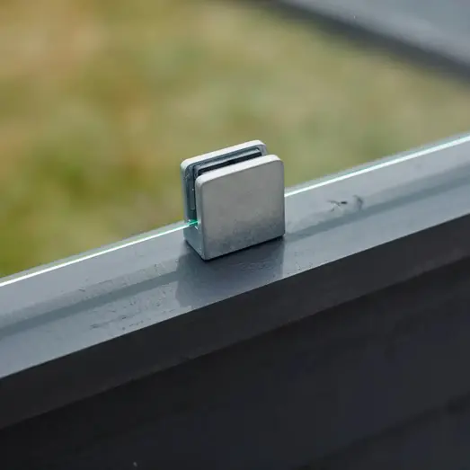 PLUS Klink Profilhegn m/glas 174×163 cm Sort