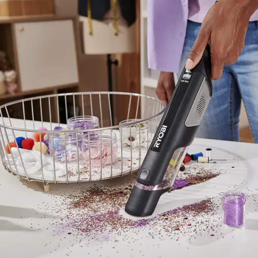 Ryobi RHV44-220G 4V USB håndstøvsugersæt 2x2,0Ah batteri/lader