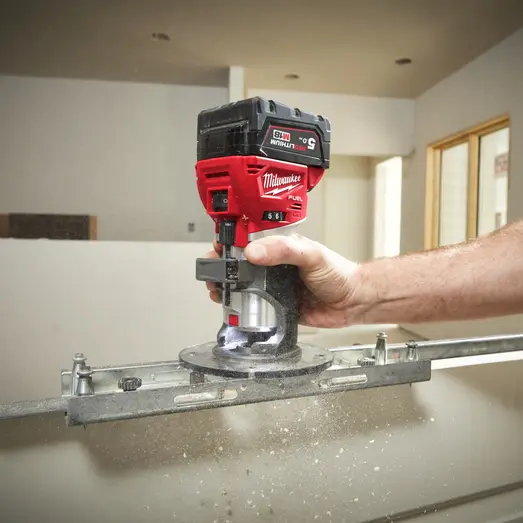 Milwaukee M18 FTR8-0X Fuel™ 18V overfræser solo