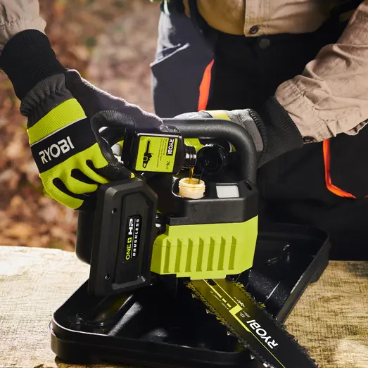 Ryobi RY18CSX30A-150 18V ONE+ kædesav 5,0 Ah batteri og lader