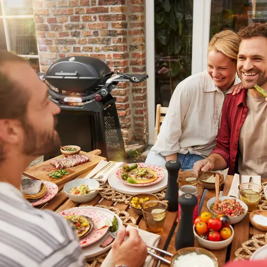 Weber® Q2800N+ gasgrill inkl. vogn