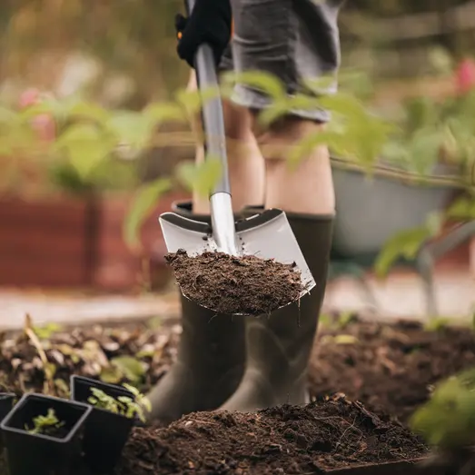 Fiskars Ergonomic spade grå