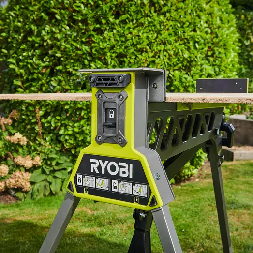 Ryobi RSTSJ150 transportabel arbejdsbænk med spændesystem