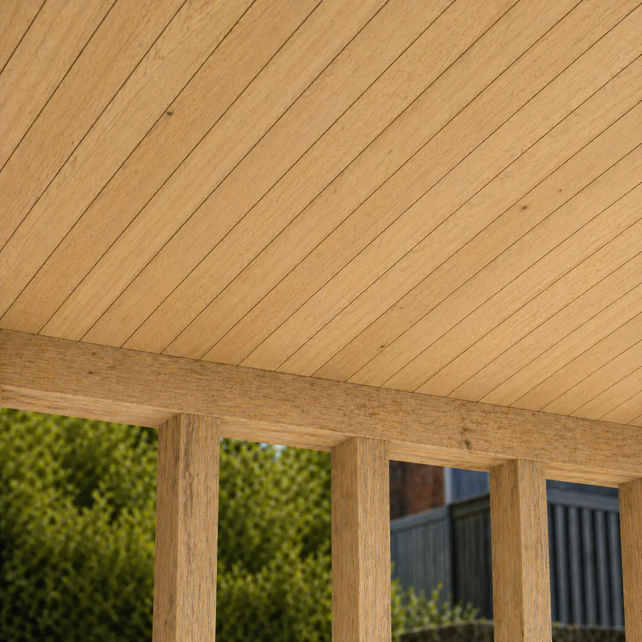 profilbeklædning monteret på tagspær