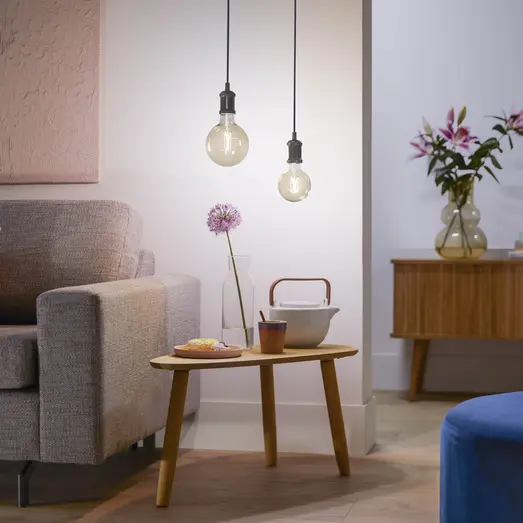 Philips Smart WiZ white LED pære E27 6,7W stor globe guld