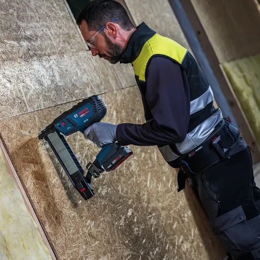 Bosch EXTH 18V-50m hæftepistol til træ solo