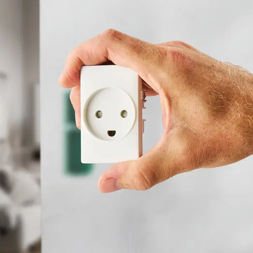 FESH SWITCH Curveline stikudtag 1,5 m/jord hvid