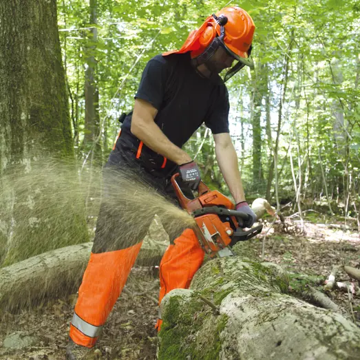 Proff sikkerhedssæt, skærebukser & hjelm