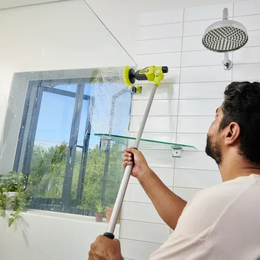 Ryobi RTS4-0 4V USB rengøringsbørste teleskopisk solo