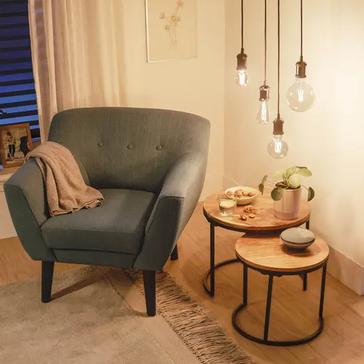 Philips Smart WiZ white LED pære E27 6,7W stor globe guld