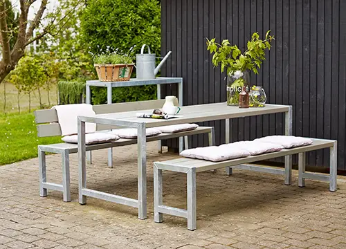 Lækker bord- og bænkesæt fra PLUS