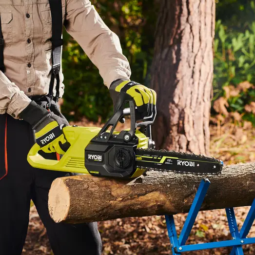 Ryobi RY18CSX30A-150 18V ONE+ kædesav 5,0 Ah batteri og lader